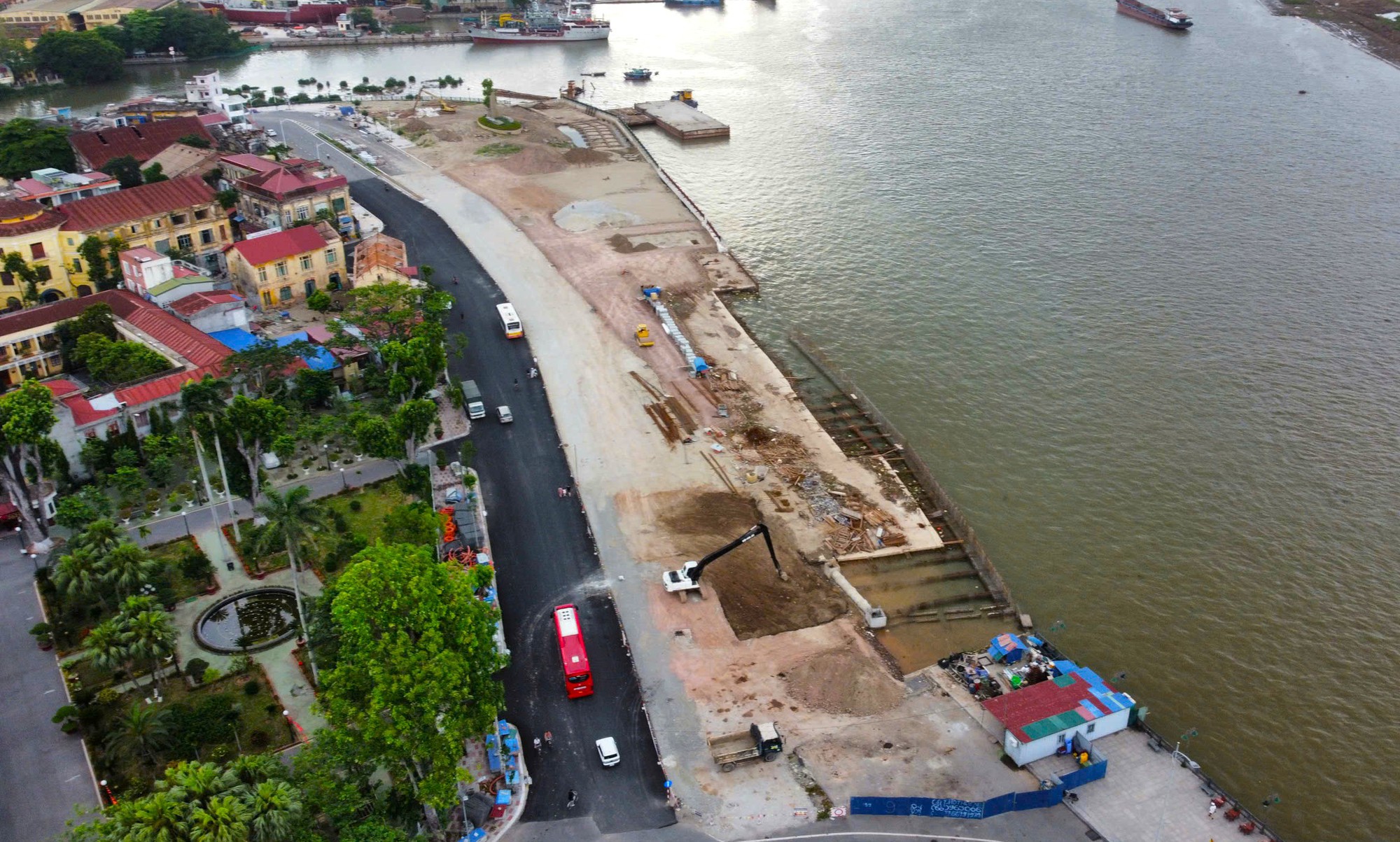 Hải Phòng: Bắt nguyên Tổng Giám đốc Công ty Cổ phần Trung Thủy- Ảnh 1. Hải Phòng: Bắt nguyên Tổng Giám đốc Công ty Cổ phần Trung Thủy- Ảnh 1.