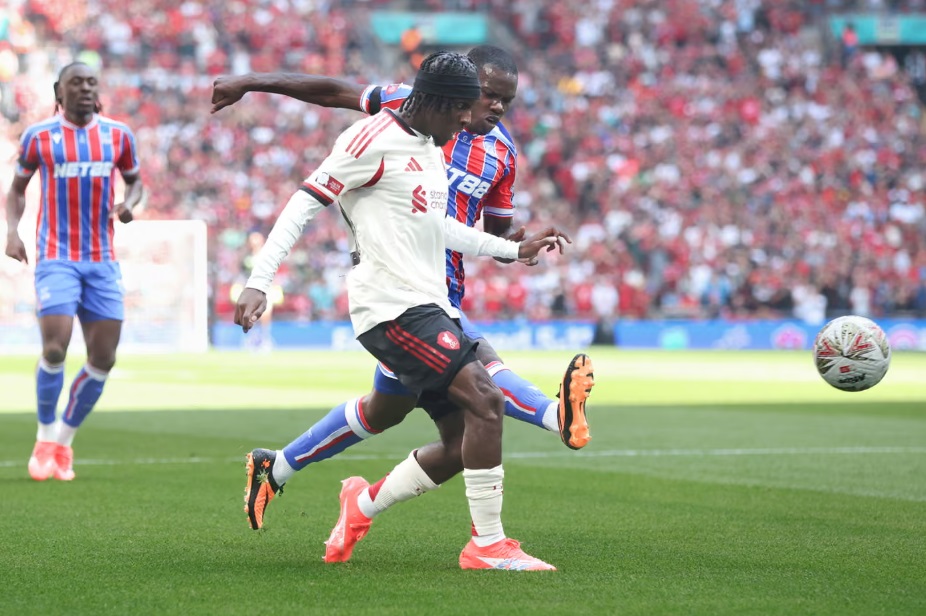 Đánh bại Liverpool, Crystal Palace vô địch Siêu cúp nước Anh 2025- Ảnh 1. Đánh bại Liverpool, Crystal Palace vô địch Siêu cúp nước Anh 2025- Ảnh 1.