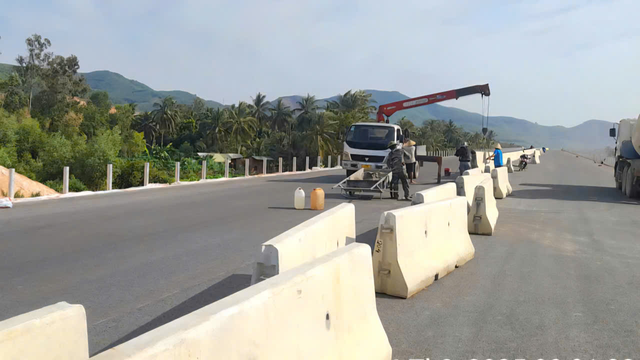 Đua nước rút thông xe kỹ thuật 10km cao tốc Quảng Ngãi - Hoài Nhơn- Ảnh 11.