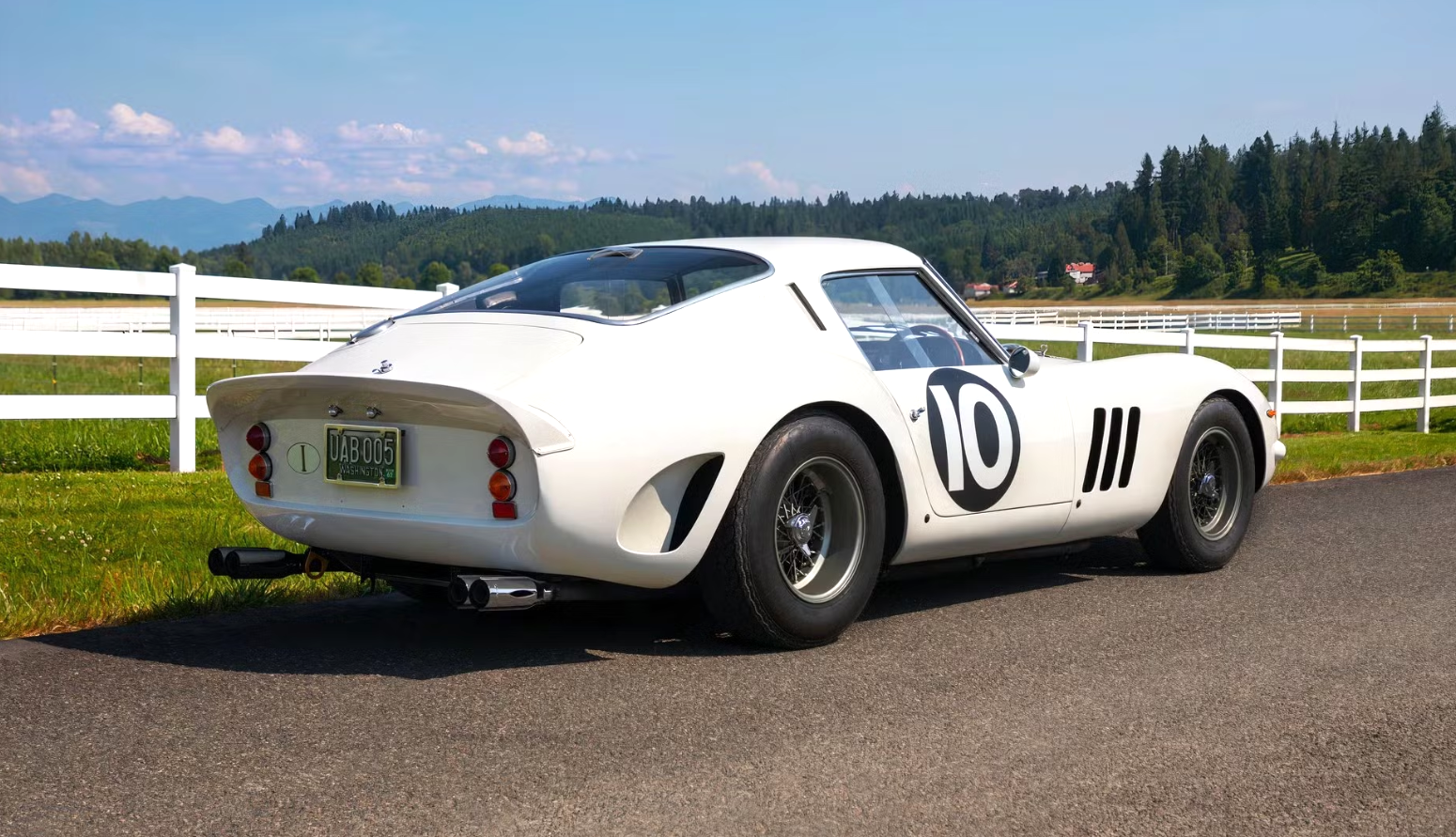 Chiêm ngưỡng mẫu xe Ferrari 250 GTO hàng độc- Ảnh 2. Chiêm ngưỡng mẫu xe Ferrari 250 GTO hàng độc- Ảnh 2.