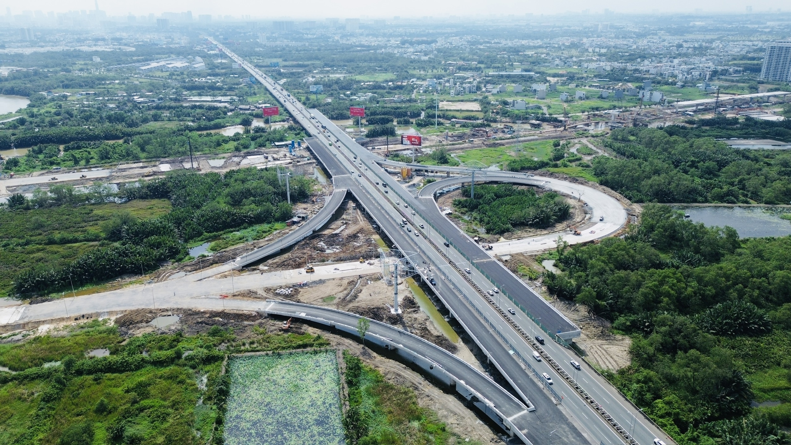 Tăng tốc thi công đường kết nối Vành đai 3 với cao tốc TP.HCM - Long Thành - Dầu Giây- Ảnh 1. Tăng tốc thi công đường kết nối Vành đai 3 với cao tốc TP.HCM - Long Thành - Dầu Giây- Ảnh 1.