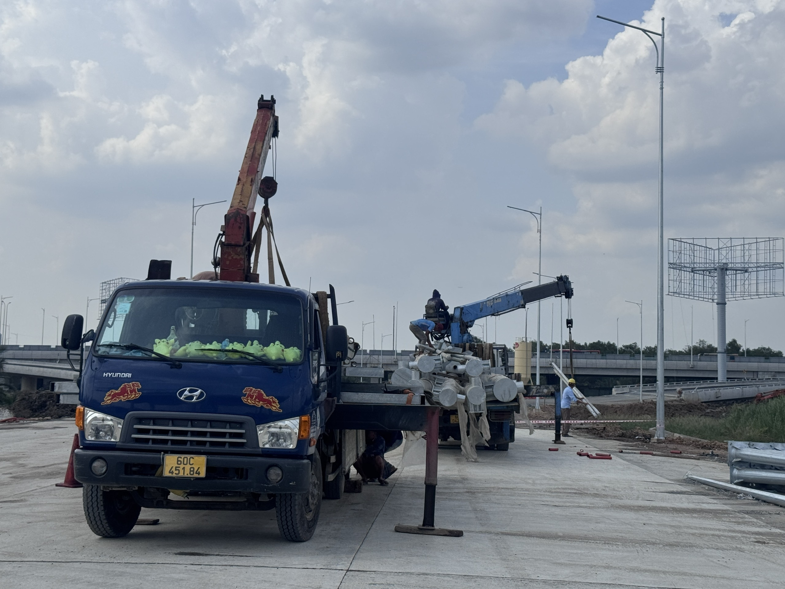 Tăng tốc thi công đường kết nối Vành đai 3 với cao tốc TP.HCM - Long Thành - Dầu Giây- Ảnh 9. Tăng tốc thi công đường kết nối Vành đai 3 với cao tốc TP.HCM - Long Thành - Dầu Giây- Ảnh 9.