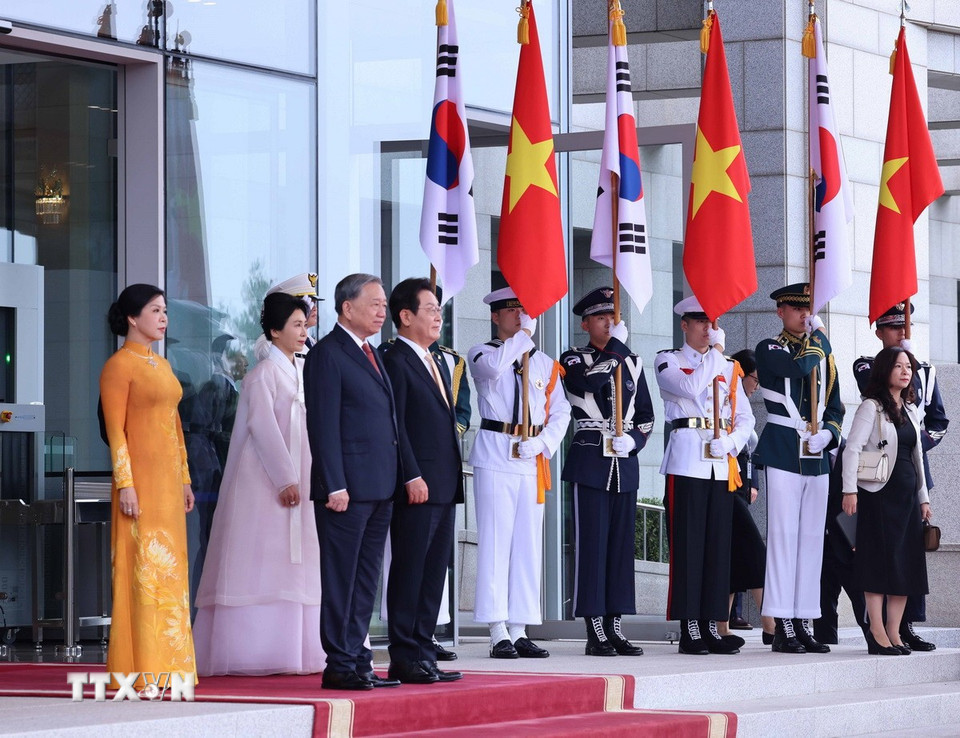 Hàn Quốc bắn 21 loạt đại bác chào mừng Tổng Bí thư Tô Lâm và Phu nhân- Ảnh 2.