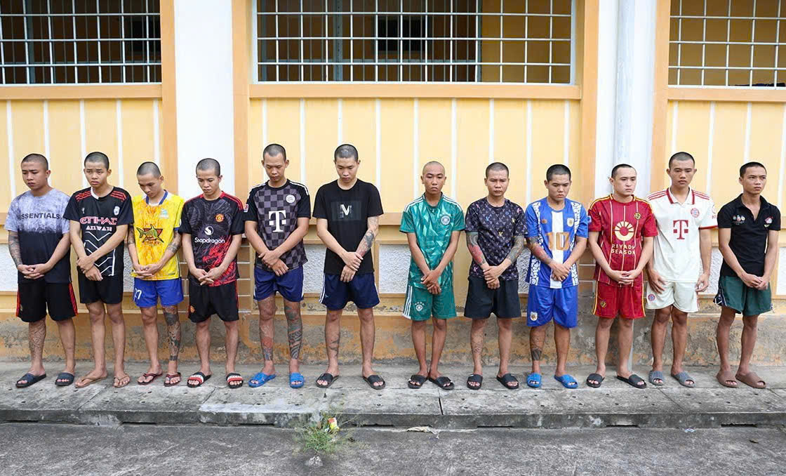 An Giang: Bắt nhóm 19 thanh, thiếu niên chém người đàn ông trọng thương- Ảnh 1. An Giang: Bắt nhóm 19 thanh, thiếu niên chém người đàn ông trọng thương- Ảnh 1.