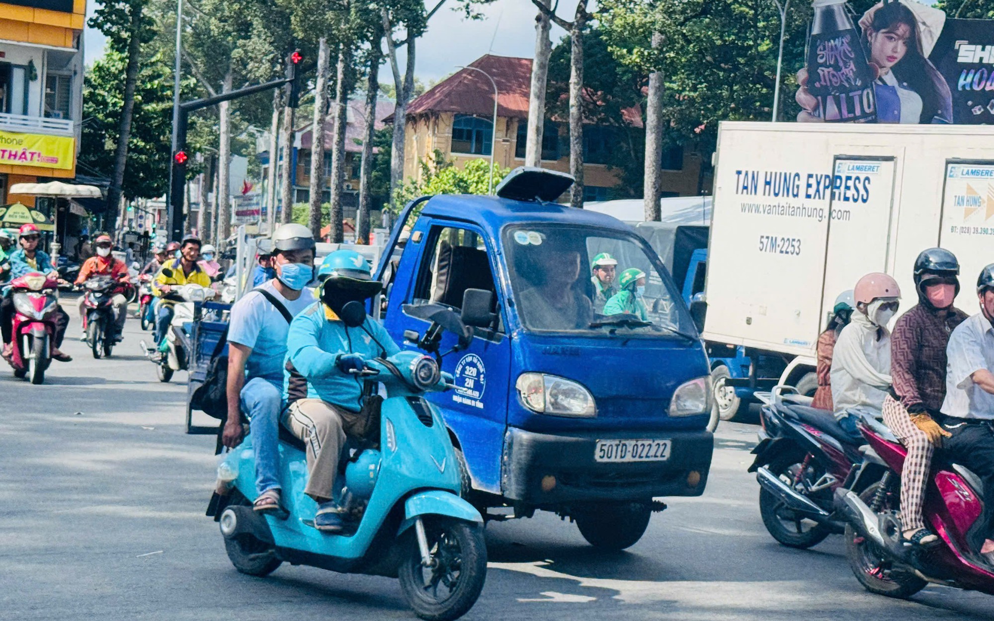 TP.HCM giao “bài toán lớn” về giao thông xanh cho các sở, ngành