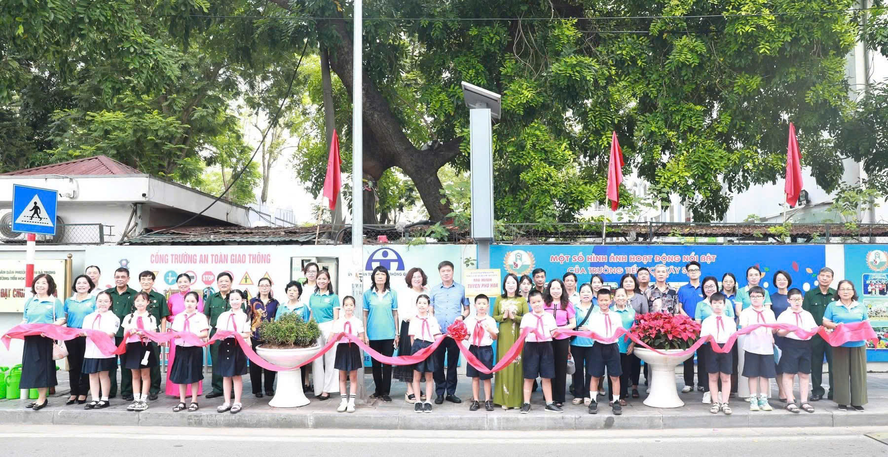 Hà Nội đẹp từ những điều bình dị, văn minh- Ảnh 6. Hà Nội đẹp từ những điều bình dị, văn minh- Ảnh 6.