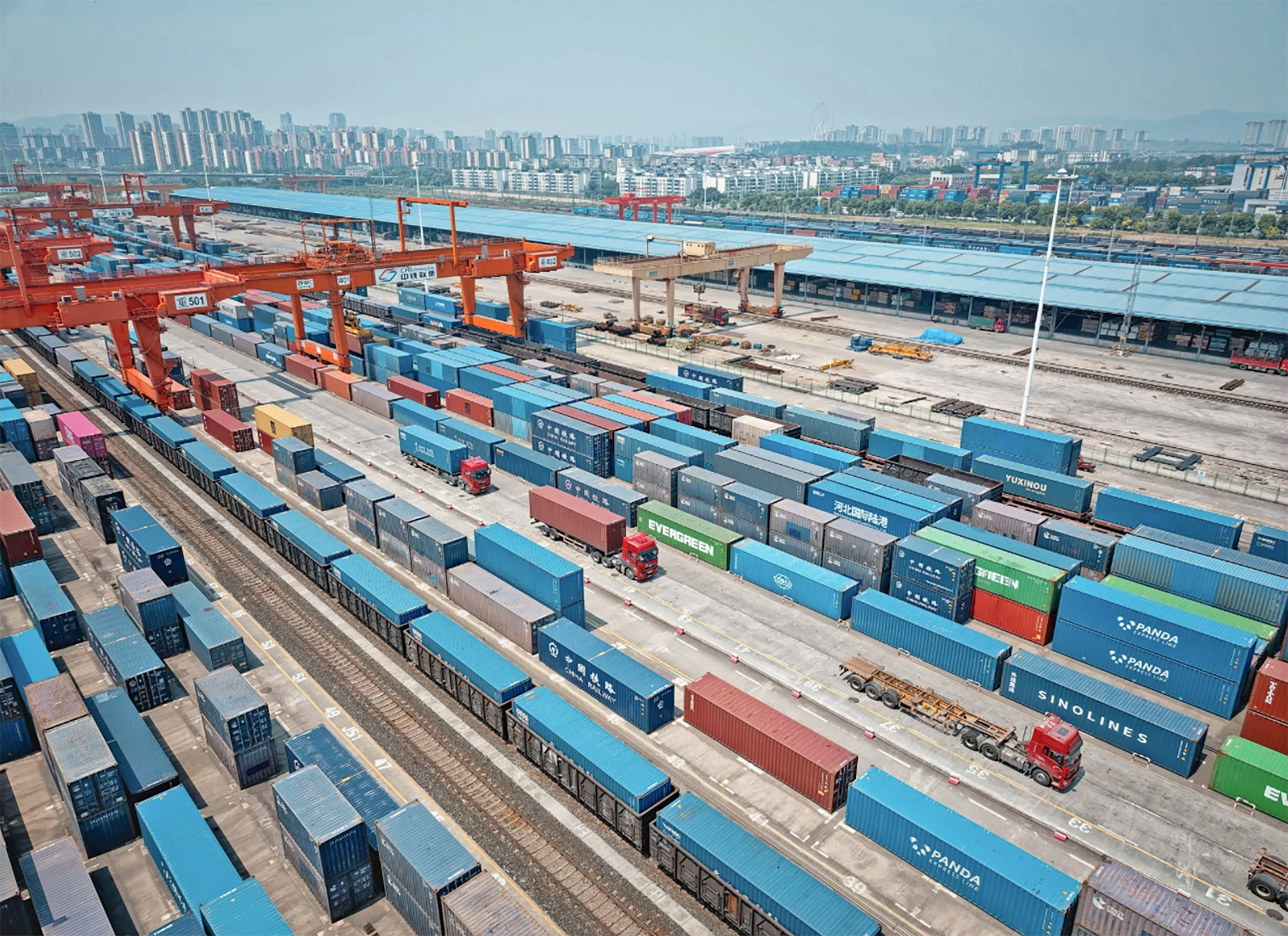 Trung Quốc tham vọng hình thành “kênh đào Suez” trên cạn- Ảnh 2.