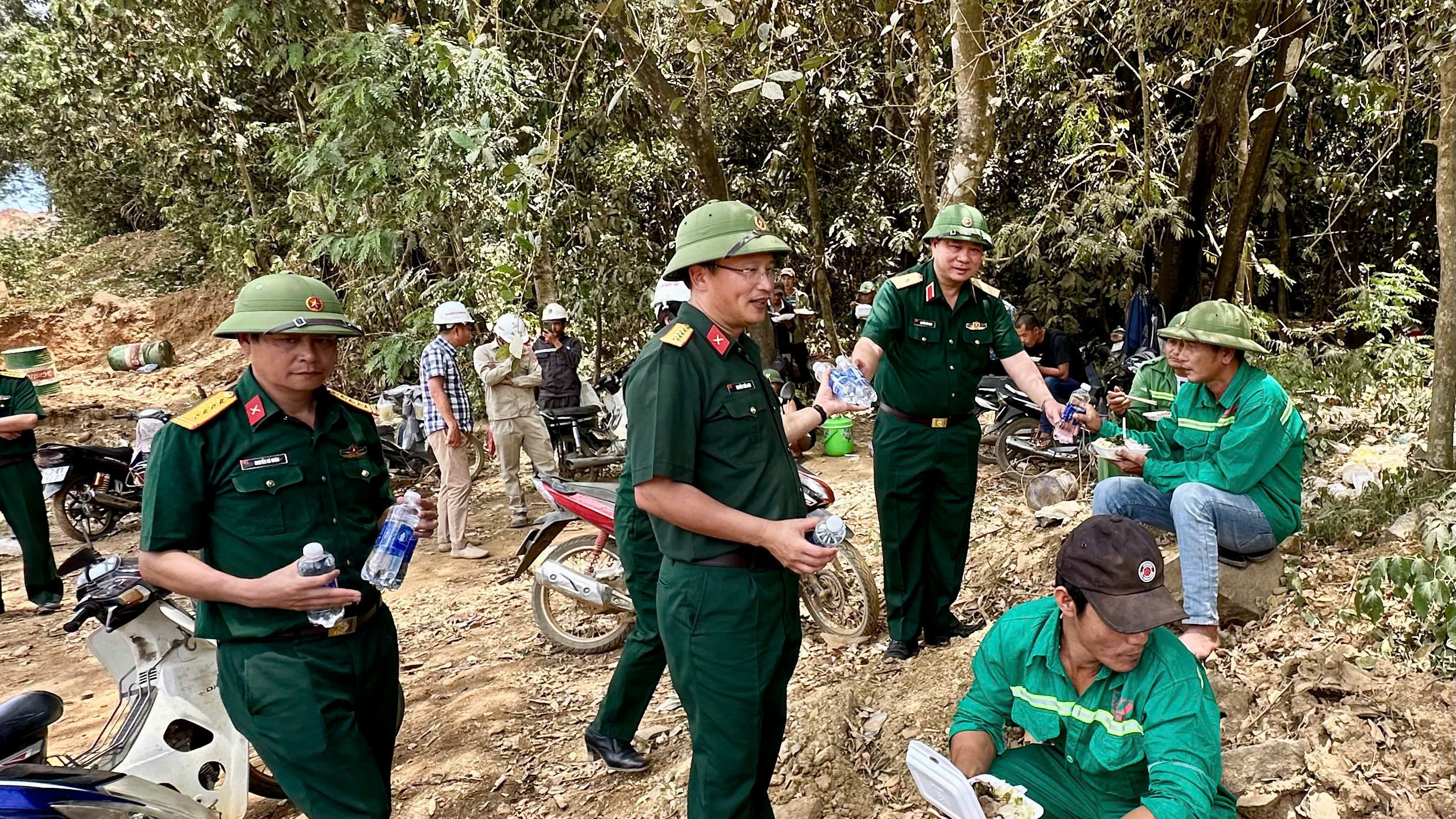 500 ngày thần tốc nối thông 3.000km cao tốc: Vượt thử thách bằng ý chí "con nhà binh"- Ảnh 2.