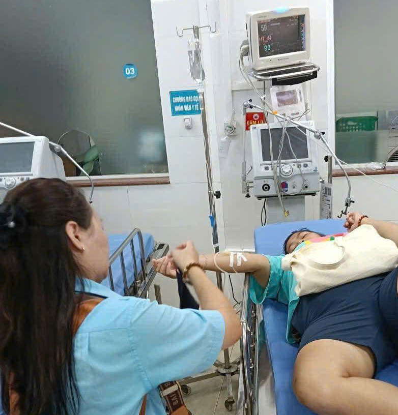Nghĩa cử ấm lòng của nữ nhân viên buýt Transerco với hành khách gặp nạn- Ảnh 1. Nghĩa cử ấm lòng của nữ nhân viên buýt Transerco với hành khách gặp nạn- Ảnh 1.
