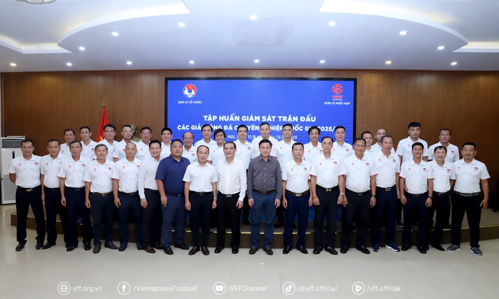 Giám sát, điều phối viên bóng đá chuyên nghiệp cần chất lượng hơn- Ảnh 1. Giám sát, điều phối viên bóng đá chuyên nghiệp cần chất lượng hơn- Ảnh 1.