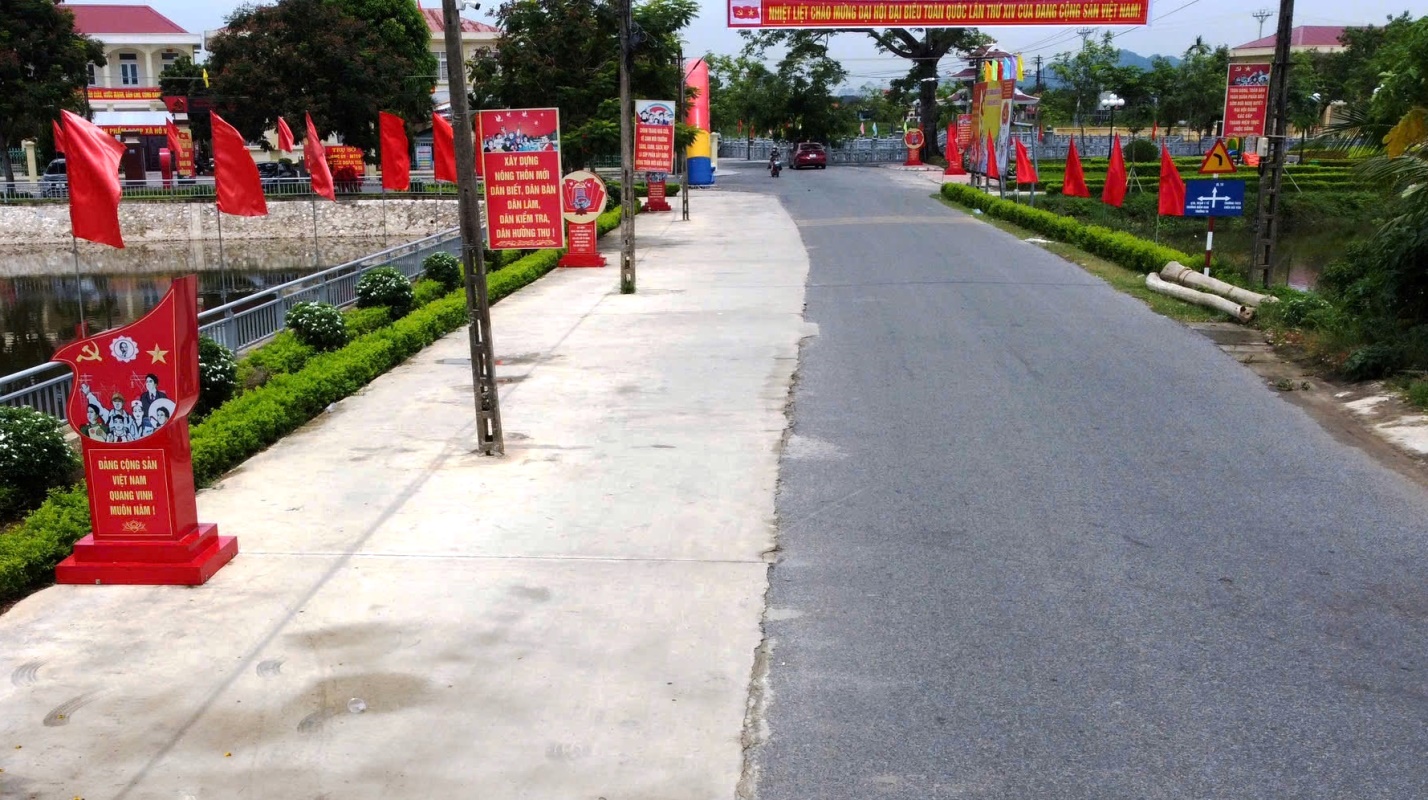 Thanh Hóa: Không để ngắt quãng công việc, nỗ lực xây dựng nông thôn mới sau sáp nhập xã - Ảnh 2.