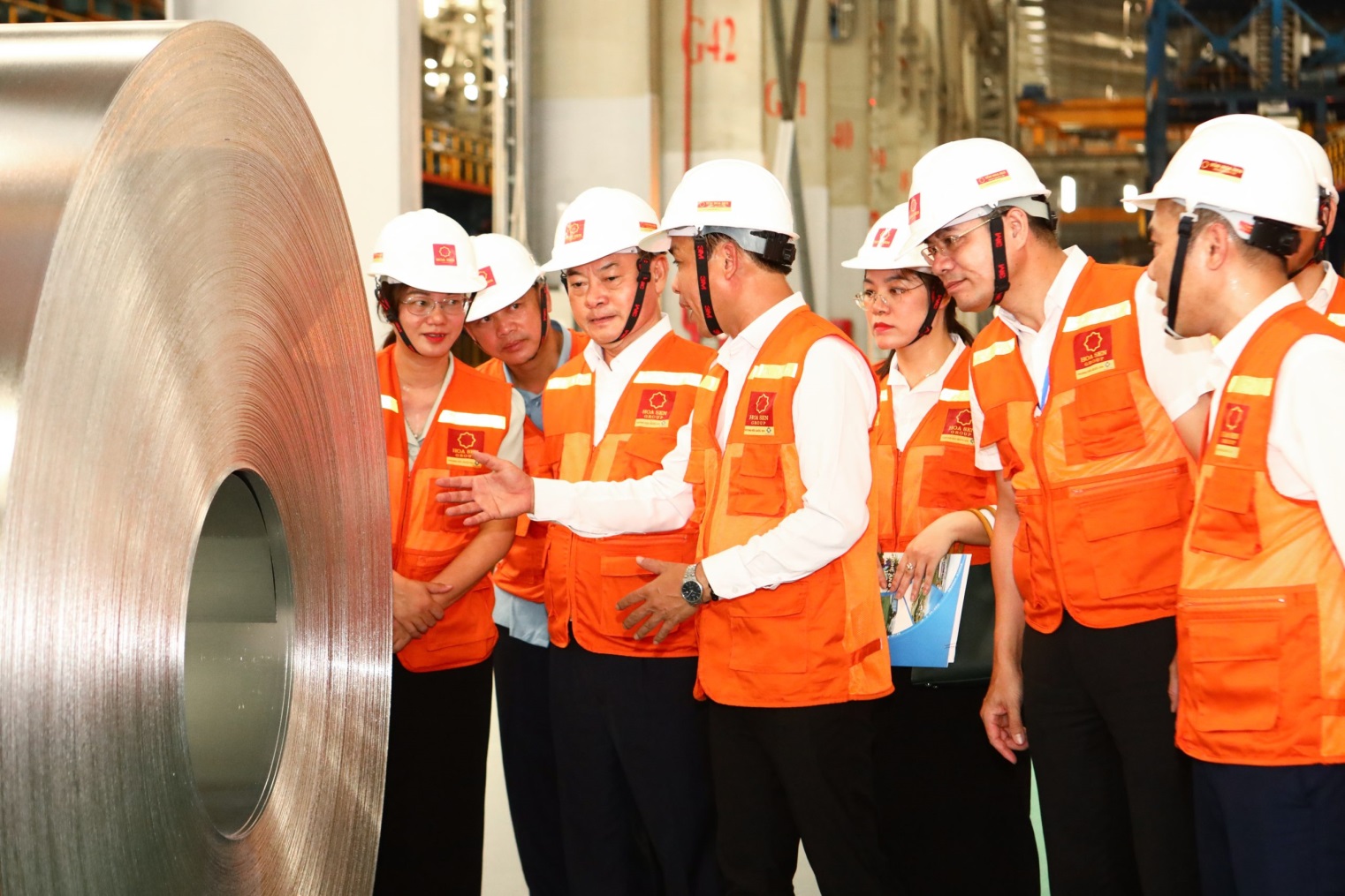 Nhiều thách thức trong đổi mới công nghệ, nâng cao năng lực sản xuất vật liệu xây dựng- Ảnh 2. https://hoasengroup.vn/wp-content/uploads/2025/08/z6875807661888_cb45377e9f143a795dfbed5392bcf0a4-scaled.jpg
