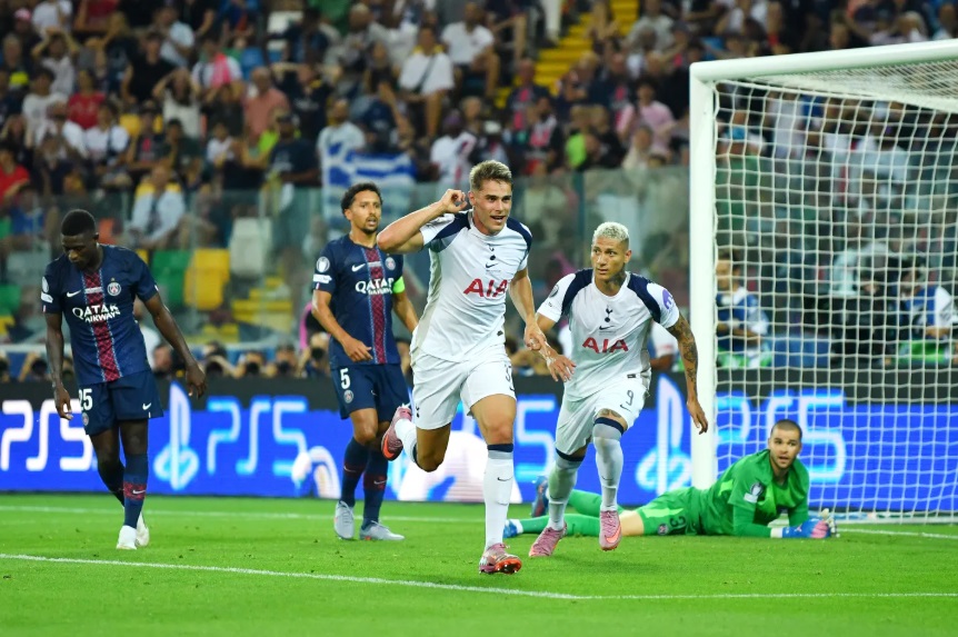 Thắng ngược Tottenham, PSG vô địch Siêu cúp châu Âu 2025- Ảnh 1.