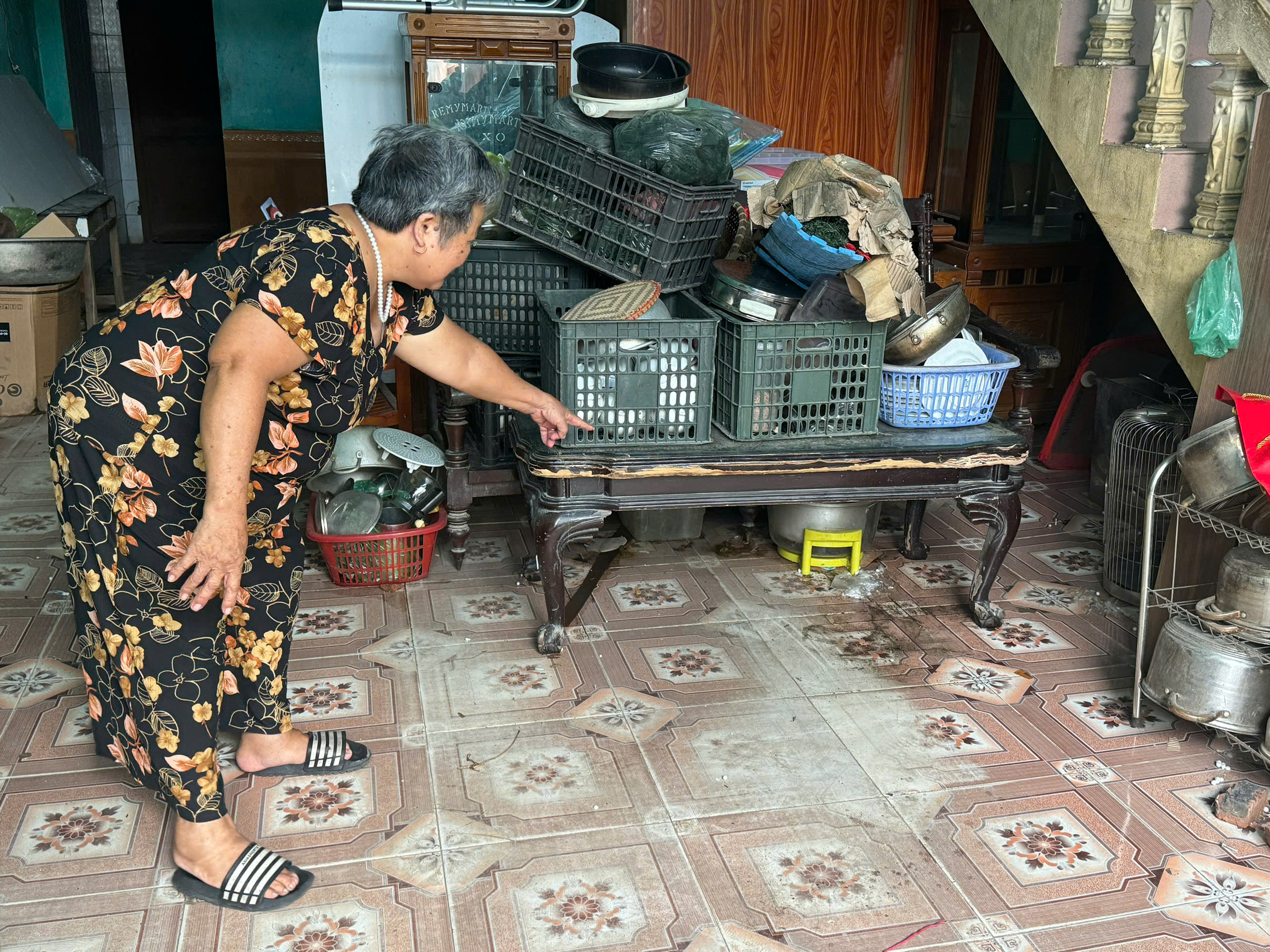 Quảng Ninh: Gần chục hộ dân ở phường Uông Bí khốn khổ vì ngập úng- Ảnh 1.