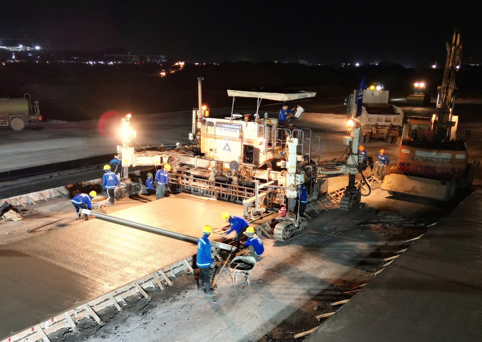 Sân bay Long Thành tuyển dụng hơn 3.000 vị trí việc làm, ưu tiên người dân Đồng Nai - Ảnh 1.