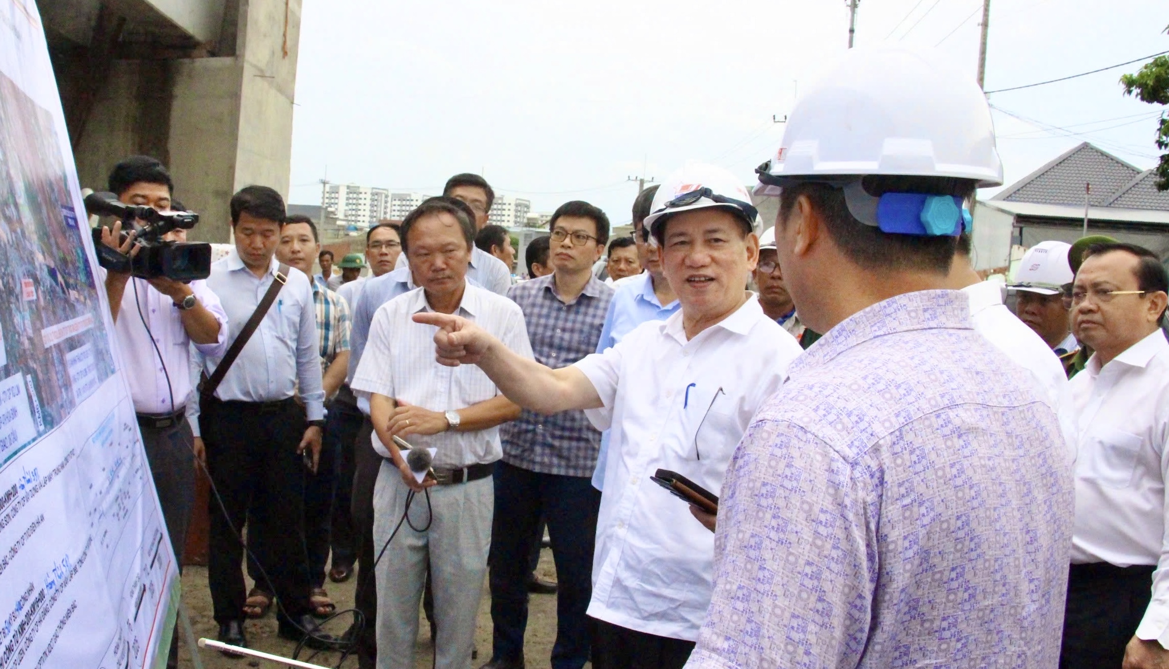 Phó Thủ tướng Hồ Đức Phớc: Không còn vướng mắc, tăng tốc thi công cao tốc qua Đồng Nai- Ảnh 1.