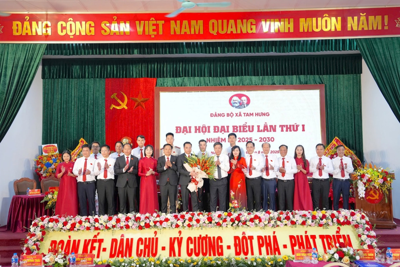 Hà Nội: Xã Tam Hưng quyết tâm xây dựng quê hương giàu đẹp, văn minh- Ảnh 3.