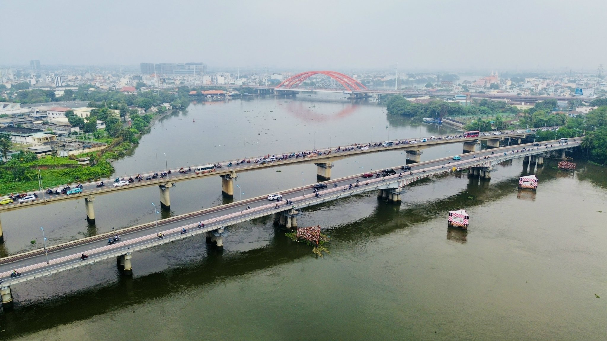 TP.HCM: Cấm ô tô lưu thông qua cầu Bình Triệu 1 để nâng tĩnh không cầu- Ảnh 1.