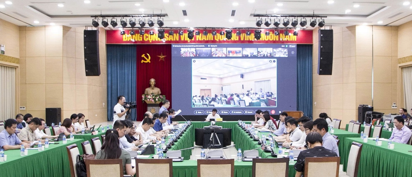 Thứ trưởng Nguyễn Tường Văn: Tạo khung pháp lý đồng bộ trong phát triển đô thị thông minh- Ảnh 5.