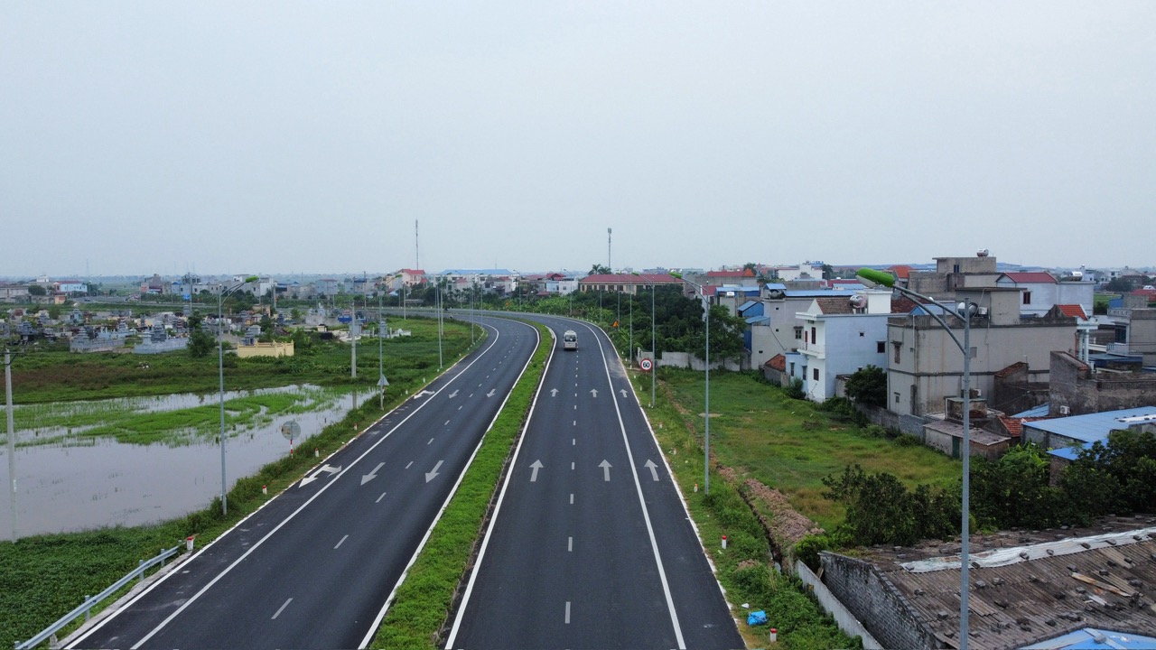 Ninh Bình khánh thành 3 công trình gần 9.000 tỷ đồng thúc đẩy liên kết vùng- Ảnh 4.