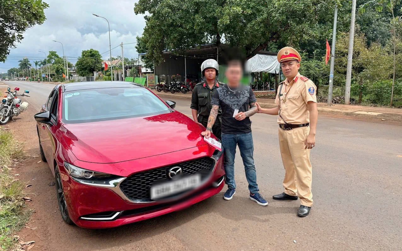 Đồng Nai: Tài xế lái ô tô chạy quá tốc độ bị phát hiện dương tính với ma túy