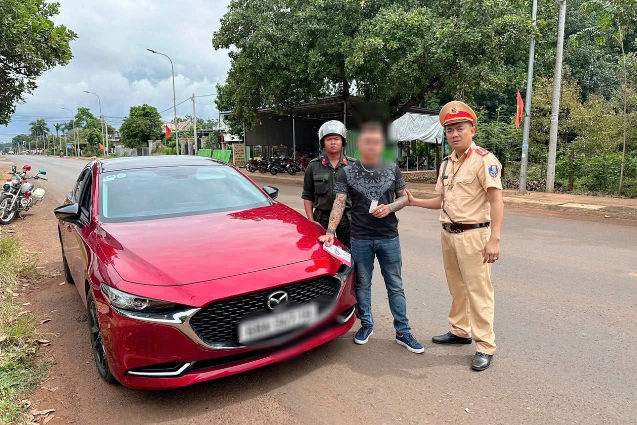Đồng Nai: Tài xế lái ô tô chạy quá tốc độ bị phát hiện dương tính với ma túy- Ảnh 1.