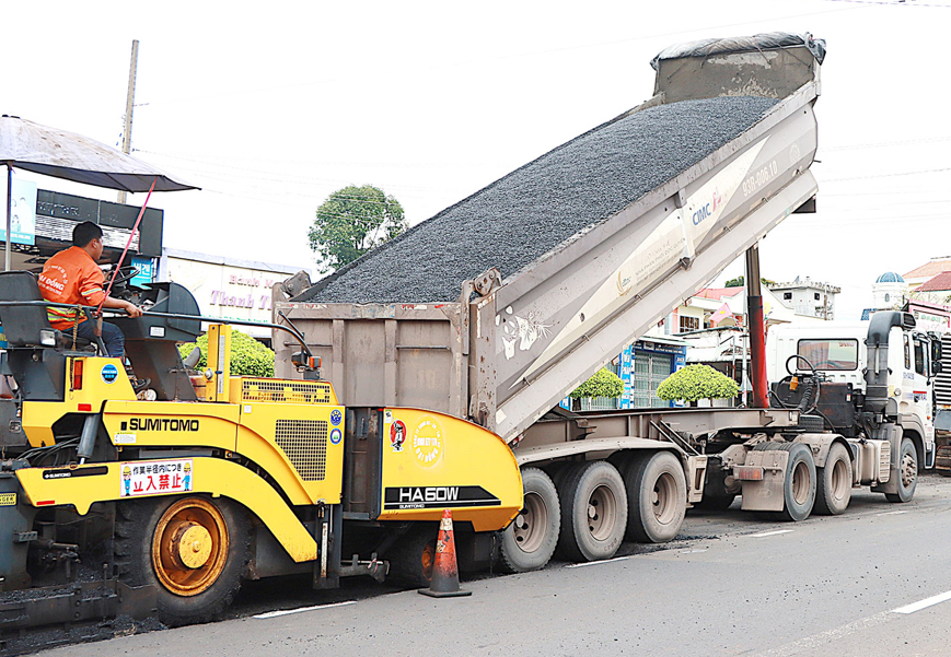Khởi công sửa chữa quốc lộ 14 qua Đồng Nai với vốn hơn 39,5 tỷ đồng- Ảnh 1.