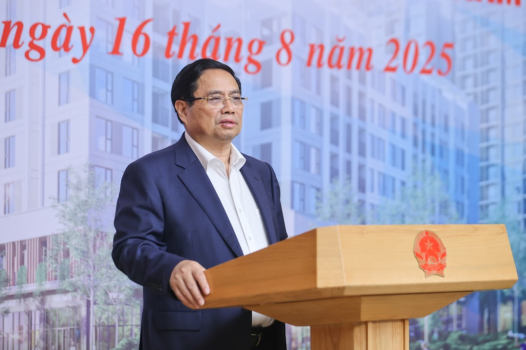 Thủ tướng: Nâng ngưỡng thu nhập được mua nhà xã hội theo hướng phù hợp hơn- Ảnh 2.