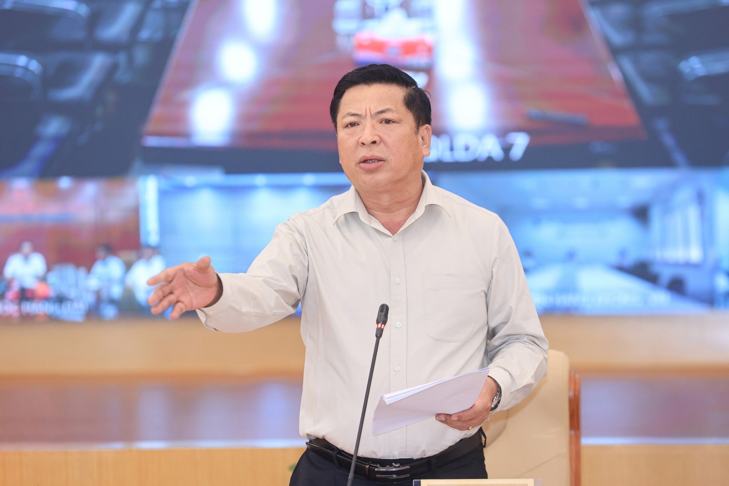 Minister Tran Hong Minh: Over 1 million social housing units targeted by 2030- Ảnh 1. Minister Tran Hong Minh: Over 1 million social housing units targeted by 2030- Ảnh 1.