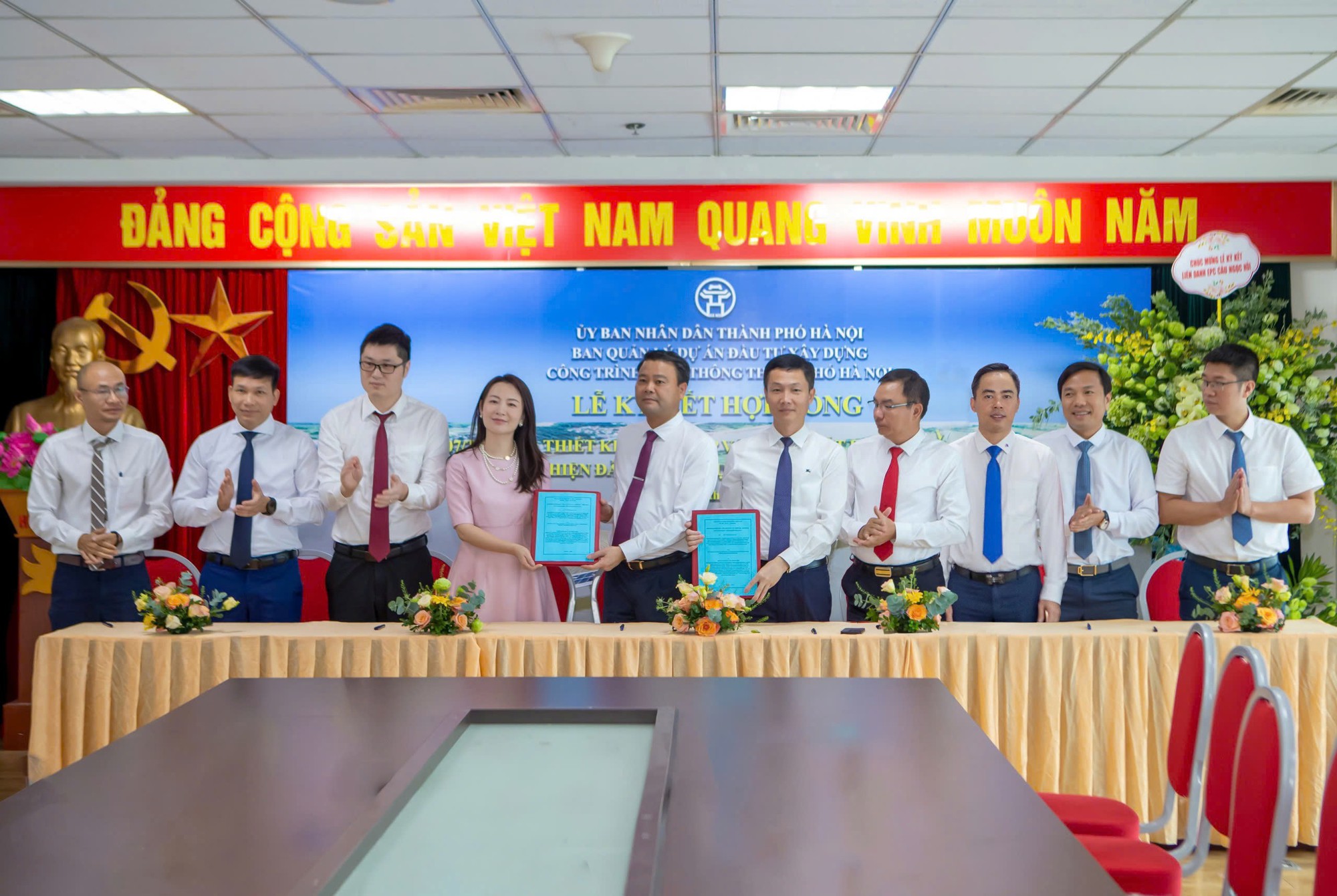 Hé lộ liên danh nhà thầu thi công gói thầu hơn 8.200 tỷ đồng dự án cầu Ngọc Hồi- Ảnh 1. Hé lộ liên danh nhà thầu thi công gói thầu hơn 8.200 tỷ đồng dự án cầu Ngọc Hồi- Ảnh 1.