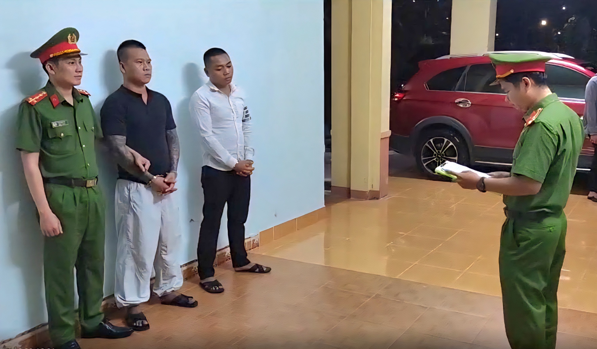 Tạm giữ hình sự đối tượng dùng súng giải quyết mâu thuẫn ở Đà Nẵng- Ảnh 1. Tạm giữ hình sự đối tượng dùng súng giải quyết mâu thuẫn ở Đà Nẵng- Ảnh 1.
