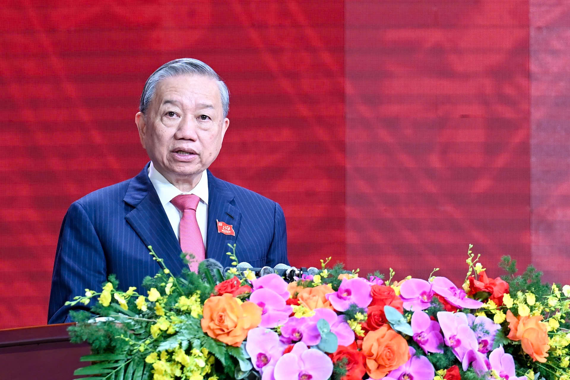 Tổng Bí thư: Công an nhân dân là "lá chắn" và "thanh kiếm" bảo vệ chế độ, bảo vệ nhân dân- Ảnh 1.