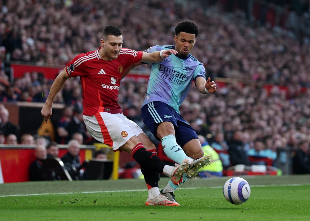 Nhận định MU - Arsenal (22h30 ngày 17/8), Ngoại hạng Anh 2025-2026- Ảnh 1. Nhận định MU - Arsenal (22h30 ngày 17/8), Ngoại hạng Anh 2025-2026- Ảnh 1.
