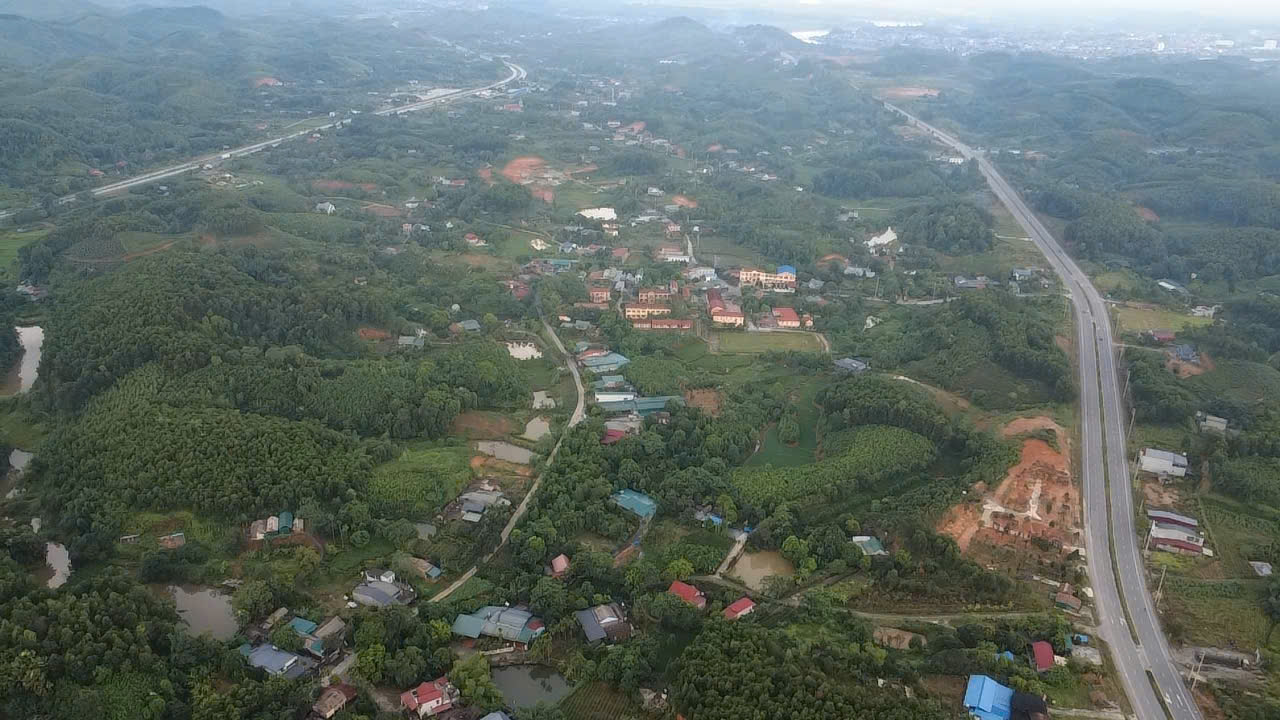Thứ trưởng Nguyễn Danh Huy kiểm tra vị trí đề xuất xây dựng ga Yên Bái- Ảnh 3. Thứ trưởng Nguyễn Danh Huy kiểm tra vị trí đề xuất xây dựng ga Yên Bái- Ảnh 3.