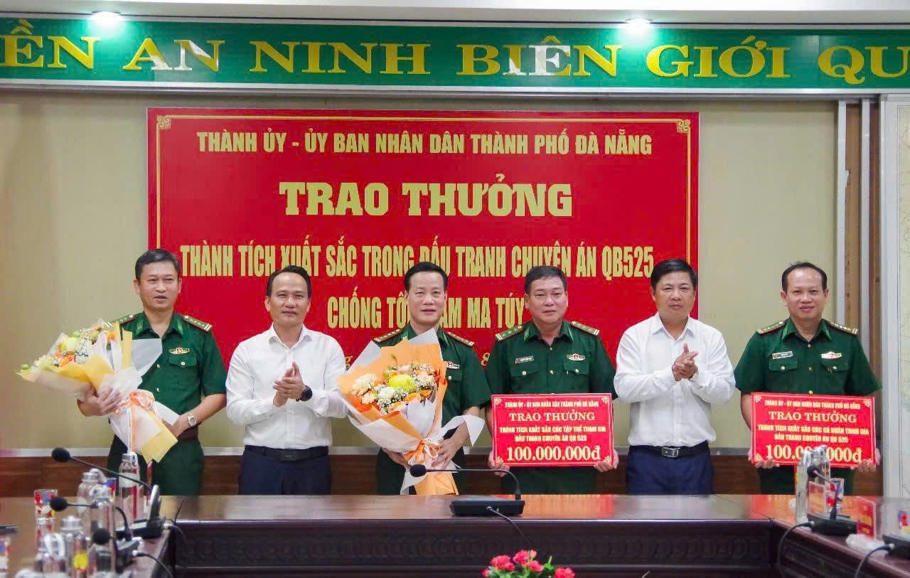 Đà Nẵng thưởng 200 triệu đồng cho ban chuyên án phá vụ 300kg ma túy- Ảnh 1. Đà Nẵng thưởng 200 triệu đồng cho ban chuyên án phá vụ 300kg ma túy- Ảnh 1.