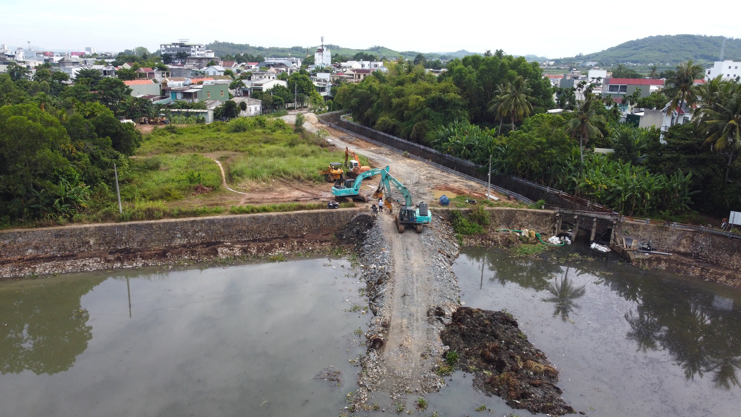 "Hồi sinh" hai hồ điều hòa lớn nhất Quảng Ngãi- Ảnh 11. "Hồi sinh" hai hồ điều hòa lớn nhất Quảng Ngãi- Ảnh 11.