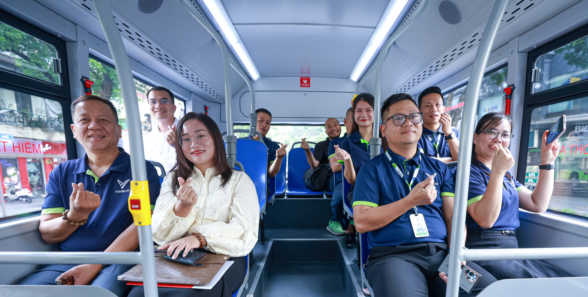 Hà Nội khai trương tuyến buýt điện miễn phí kết nối Lăng Bác - Bờ Hồ- Ảnh 2.