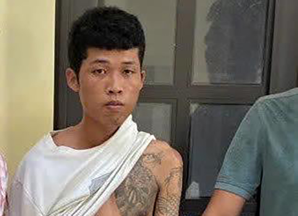 Đối tượng truy nã bị bắt giữ sau nhiều ngày lẩn trốn ở Sơn La- Ảnh 1. Đối tượng truy nã bị bắt giữ sau nhiều ngày lẩn trốn ở Sơn La- Ảnh 1.