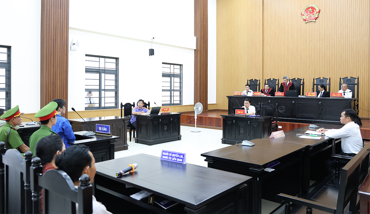 Tử hình người phụ nữ giết cụ ông 74 tuổi để cướp 3 nhẫn vàng ở An Giang- Ảnh 1. Tử hình người phụ nữ giết cụ ông 74 tuổi để cướp 3 nhẫn vàng ở An Giang- Ảnh 1.