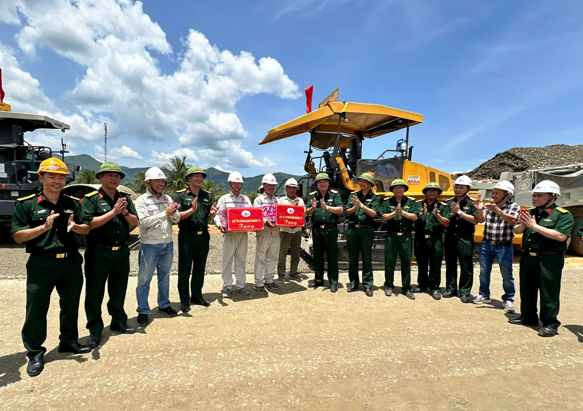 Hành trình vượt khó cho giờ thông xe cao tốc Hoài Nhơn - Quy Nhơn- Ảnh 2.