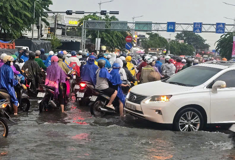 Cần Thơ khẩn trương xây cầu vượt tại 2 nút giao thông- Ảnh 1.