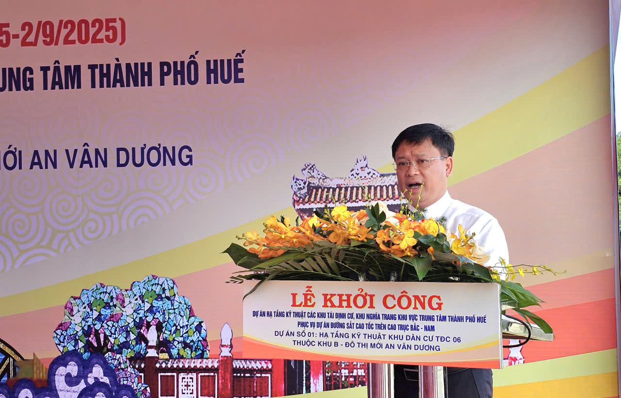 Huế: Khởi công 4 khu tái định cư, nghĩa trang phục vụ GPMB đường sắt tốc độ cao- Ảnh 1.