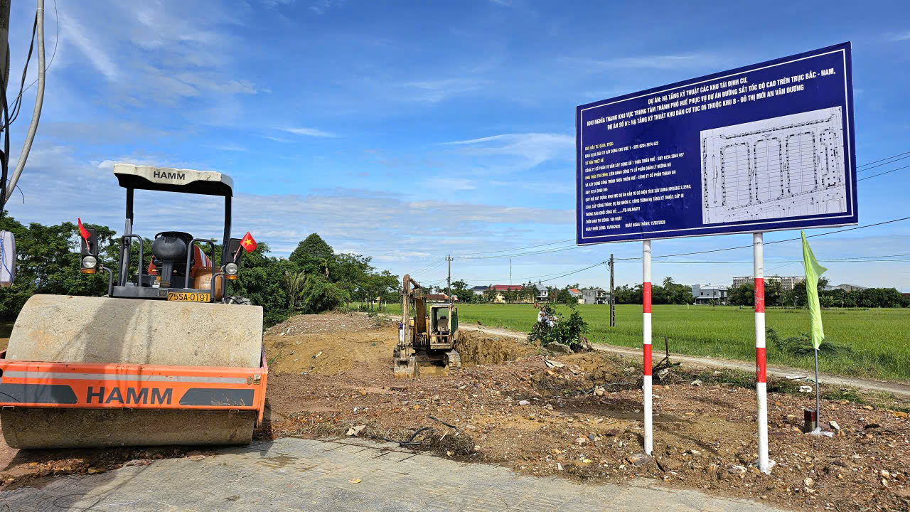 Huế: Khởi công 4 khu tái định cư, nghĩa trang phục vụ GPMB đường sắt tốc độ cao- Ảnh 3.