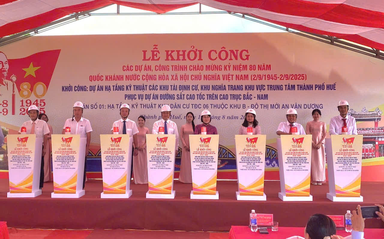 Huế: Khởi công 4 khu tái định cư, nghĩa trang phục vụ GPMB đường sắt tốc độ cao- Ảnh 2.
