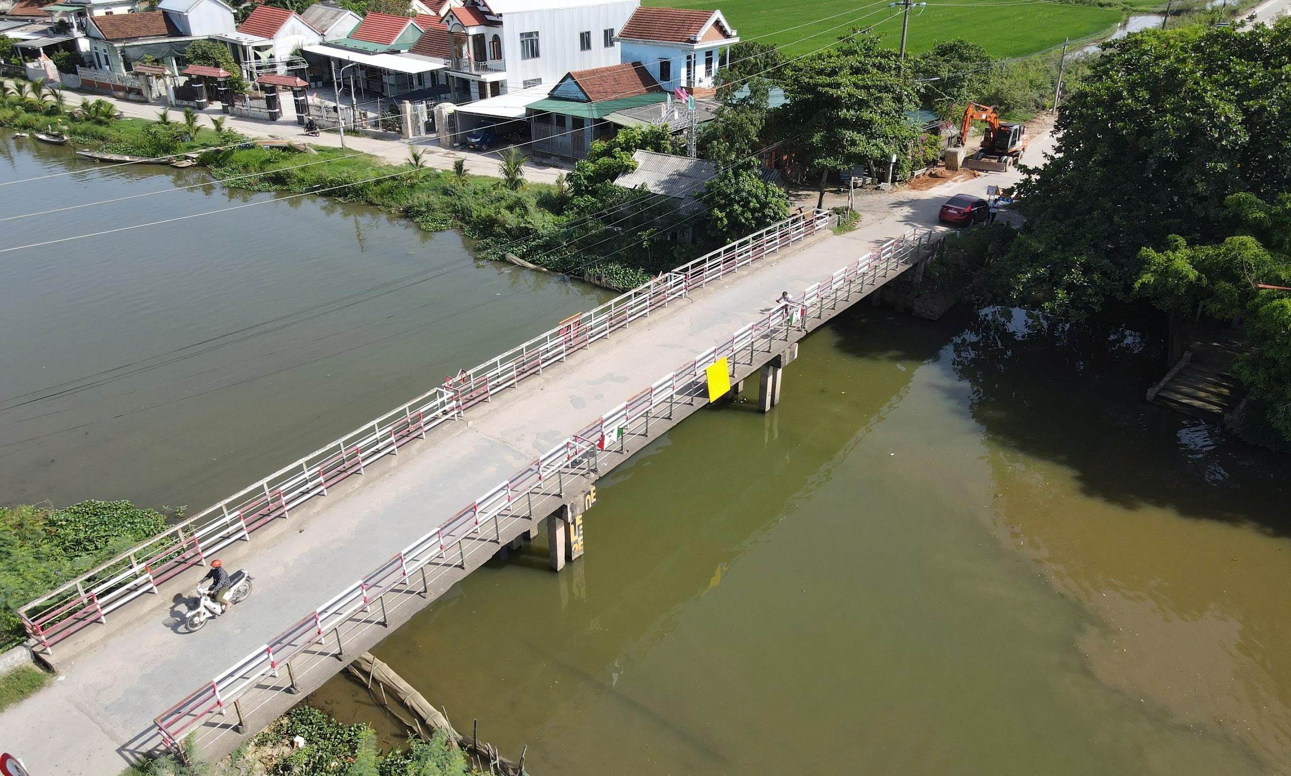 Huế: Hệ thống cầu trên tuyến tỉnh lộ 3 xuống cấp nghiêm trọng- Ảnh 1. Huế: Hệ thống cầu trên tuyến tỉnh lộ 3 xuống cấp nghiêm trọng- Ảnh 1.