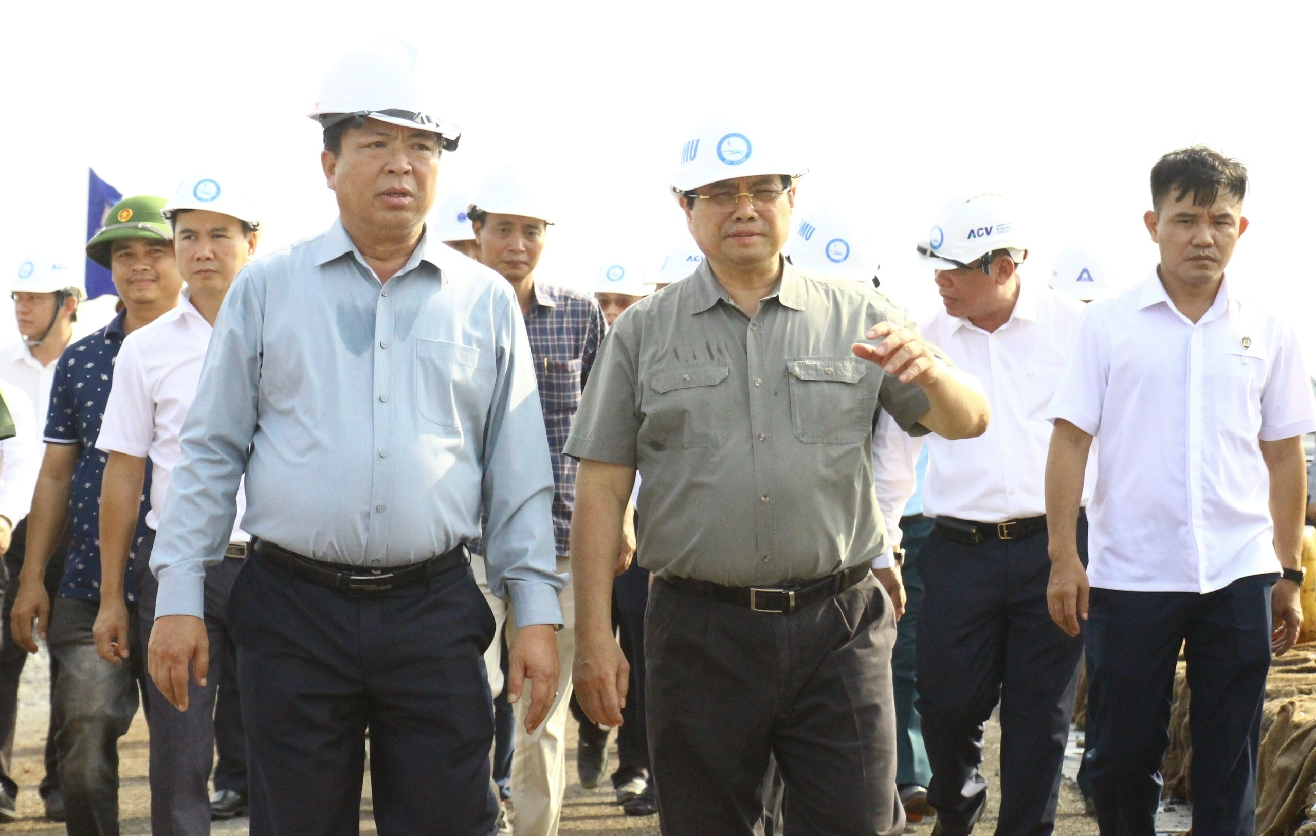 Thủ tướng Phạm Minh Chính thị sát đường cất hạ cánh, nhà ga sân bay Long Thành- Ảnh 2.