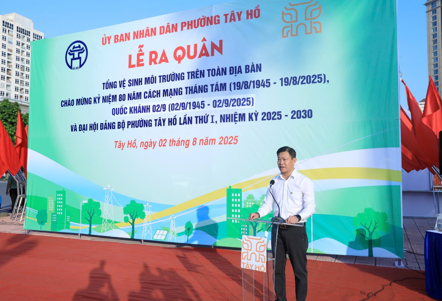 Xã, phường ở Hà Nội đồng loạt ra quân tổng vệ sinh môi trường, chỉnh trang đô thị- Ảnh 4. Xã, phường ở Hà Nội đồng loạt ra quân tổng vệ sinh môi trường, chỉnh trang đô thị- Ảnh 4.