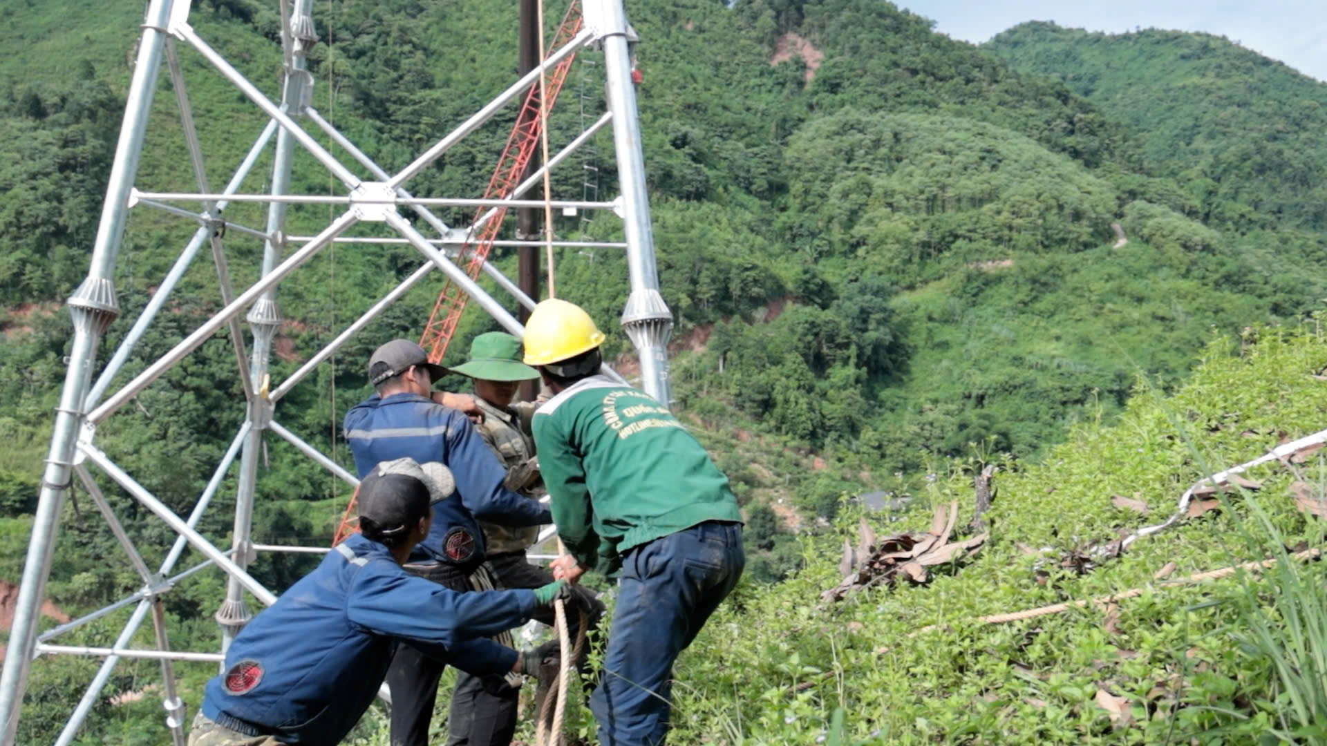 Tiến độ đường dây 500kV đoạn qua tỉnh Lào Cai hiện ra sao?- Ảnh 1. Tiến độ đường dây 500kV đoạn qua tỉnh Lào Cai hiện ra sao?- Ảnh 1.