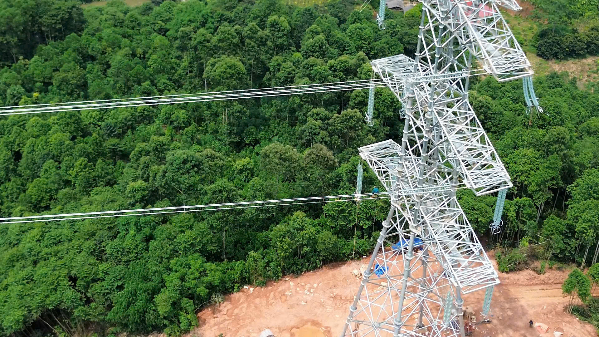 Tiến độ đường dây 500kV đoạn qua tỉnh Lào Cai hiện ra sao?- Ảnh 2. Tiến độ đường dây 500kV đoạn qua tỉnh Lào Cai hiện ra sao?- Ảnh 2.