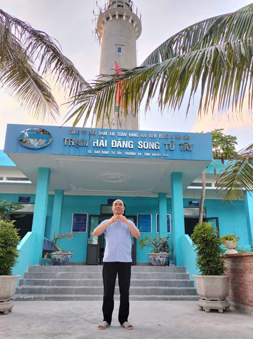 Gương sáng "chiến sĩ" bảo đảm an toàn hàng hải hết mình vì nhiệm vụ- Ảnh 1.